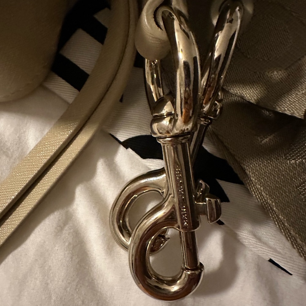 Marc Jacobs snap shot authentic . - Picture 5 of 5
